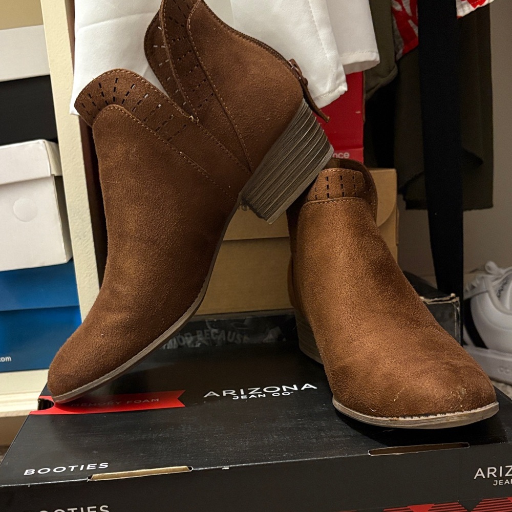 Arizona Jean Company Women's Suede Brown Ankle Booties